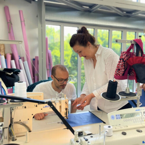 Collaborateurs en train de participer à un atelier séminaire RSE